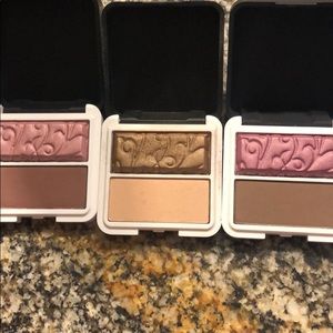 Younique Duet eyeshadow